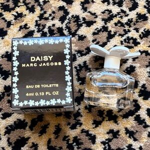 Marc Jacobs Daisy mini (NIB)